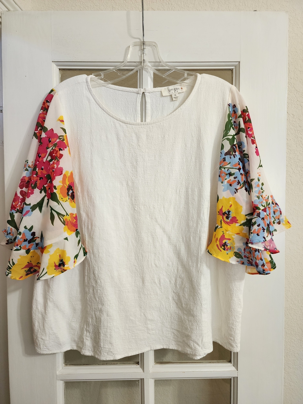 Umgee+ XL Linen Cotton Floral Ruffle Sleeve Blouse